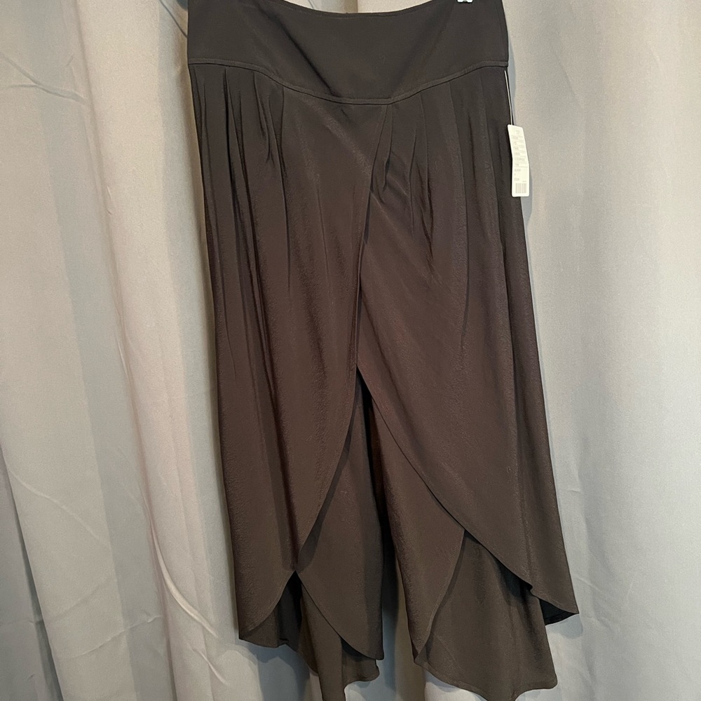 Black cropped dress pants size 4